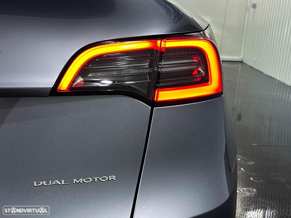 Tesla Model Y Long Range Dual Motor AWD - 60