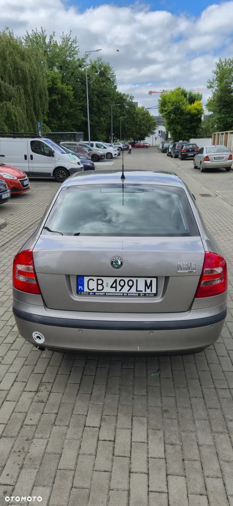 Skoda Octavia 1.6 Tour - 7