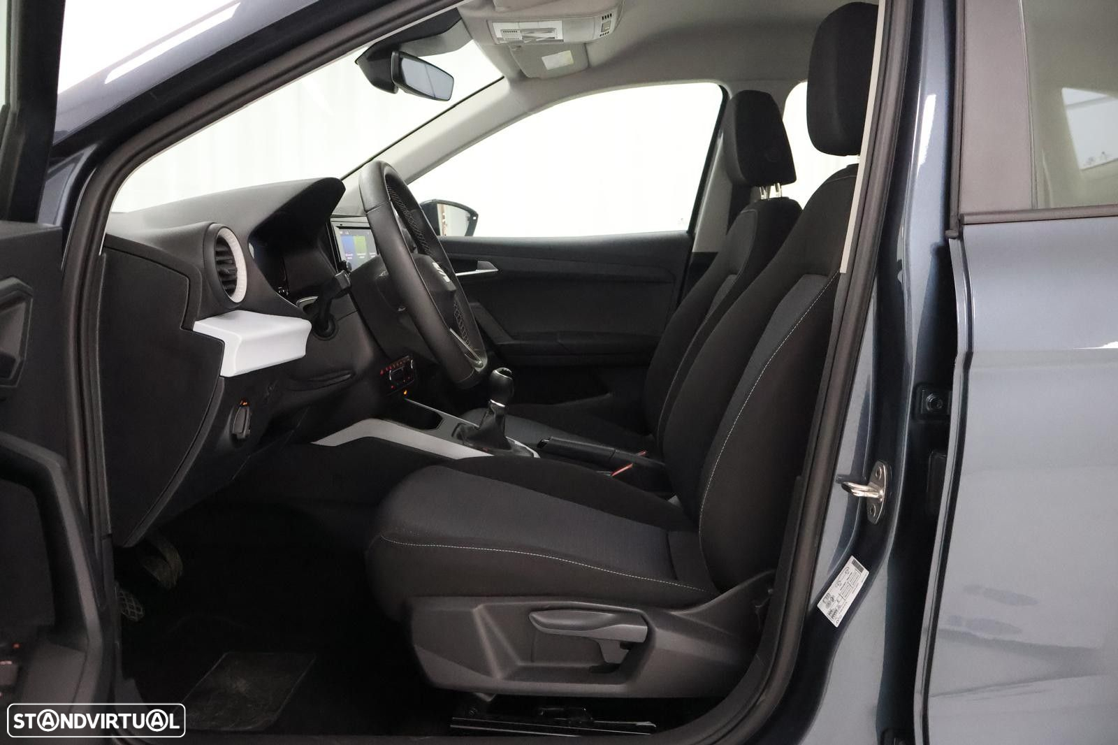 SEAT Arona - 13