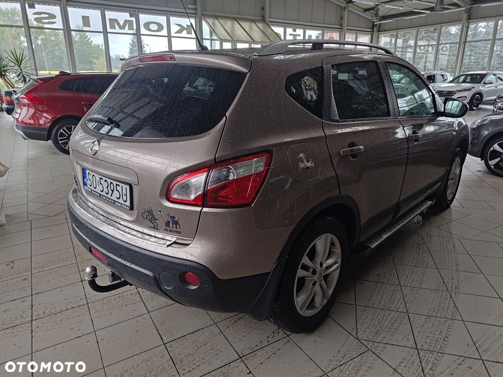 Nissan Qashqai 2.0 4x4 Tekna - 3