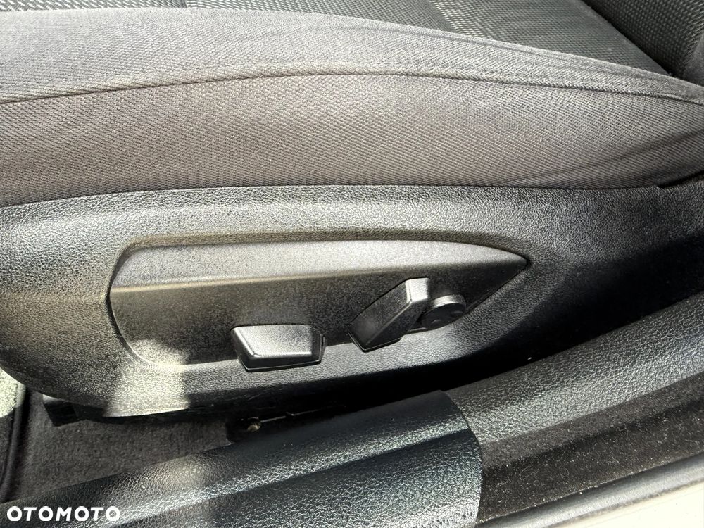 BMW Seria 5 520d - 17