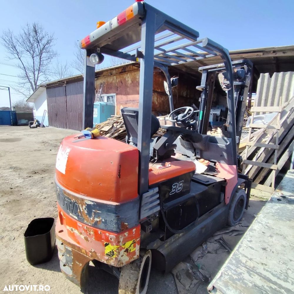 Dezmembrari Toyota 7FBMF35 (2000-2013) - 7