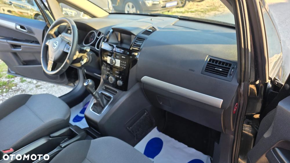 Opel Zafira 1.8 Family - 19