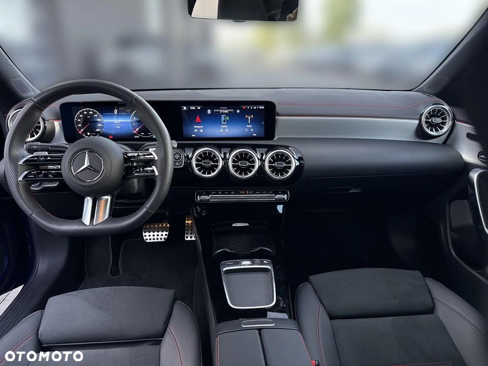 Mercedes-Benz CLA 200 AMG Line 7G-DCT - 11