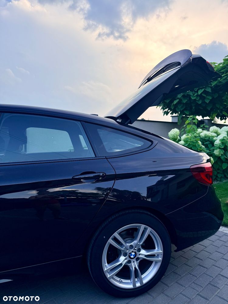 BMW Seria 3 320i xDrive M Sport - 5