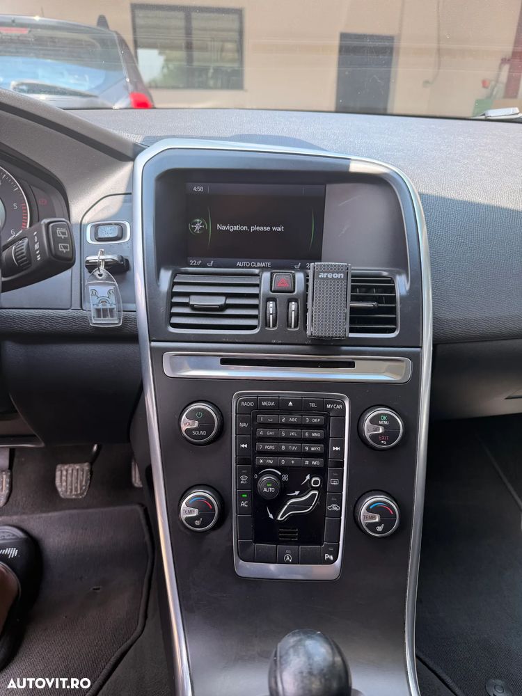 Volvo XC 60 D3 Start-Stop Momentum - 6
