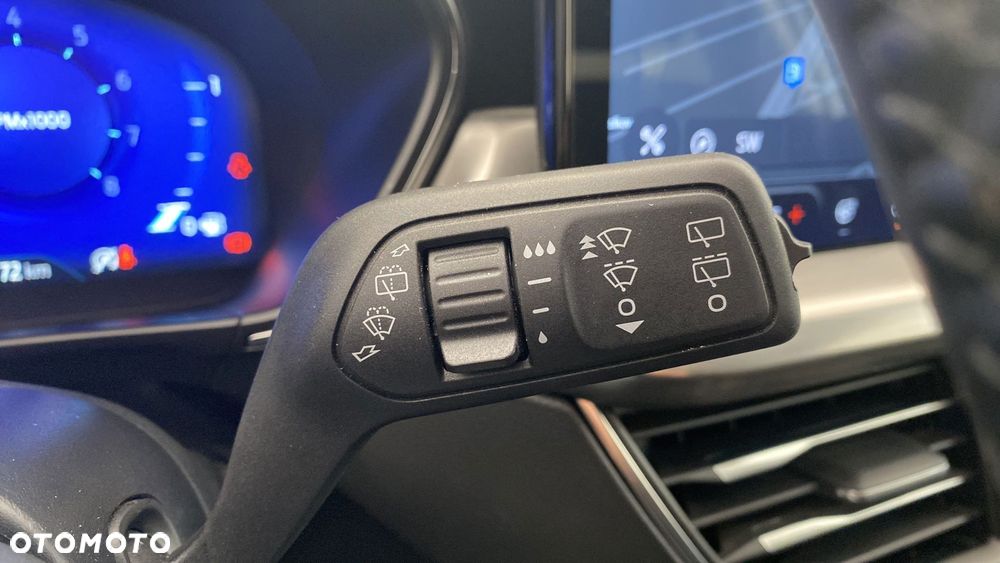 Ford Focus 1.0 EcoBoost mHEV Titanium X - 26