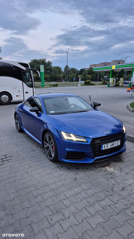Audi TT S Coupé - 1