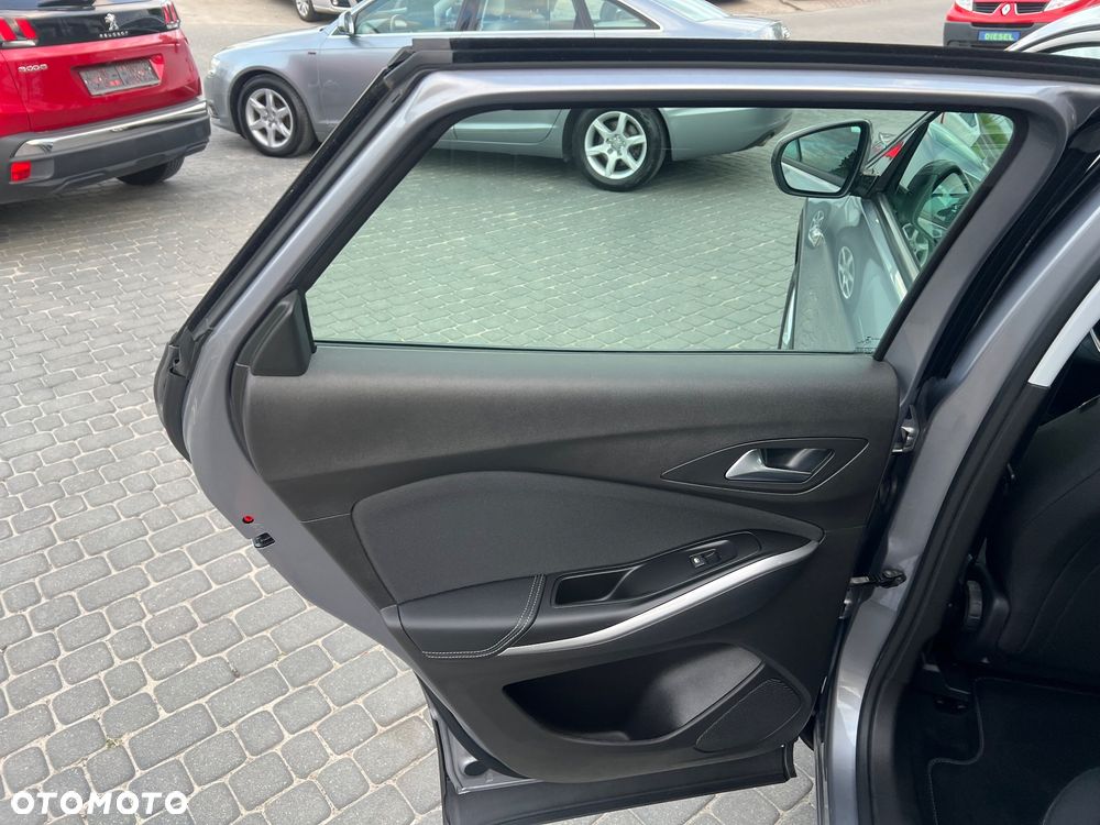 Opel Grandland X 1.2 Start/Stop Business Elegance - 21