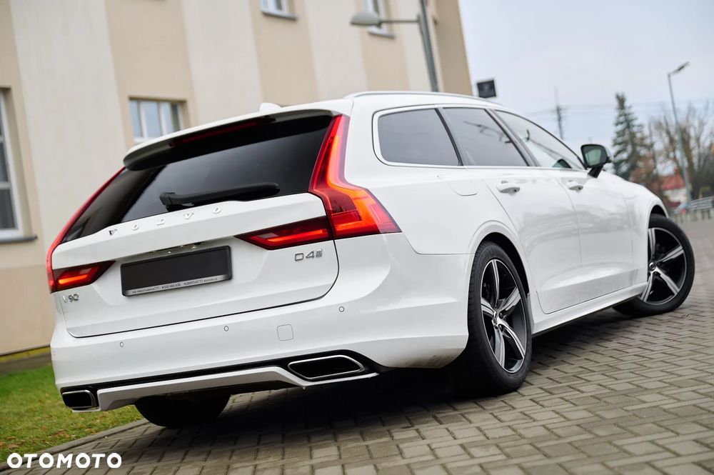 Volvo V90 D4 Geartronic R Design - 10