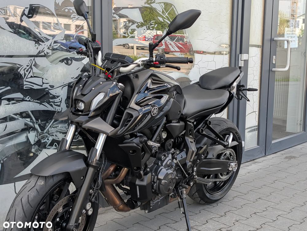 Yamaha MT - 8