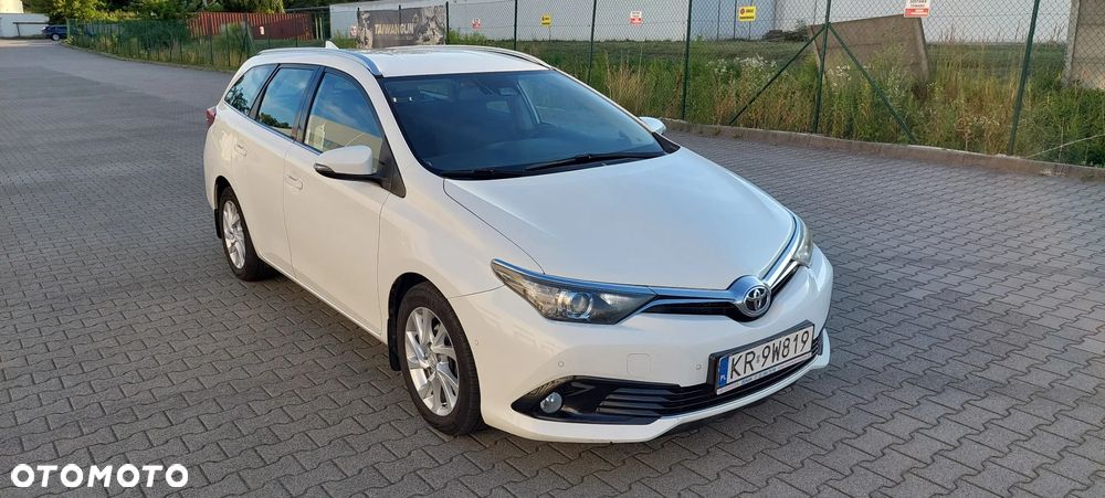 Toyota Auris 1.4 D-4D Comfort - 4