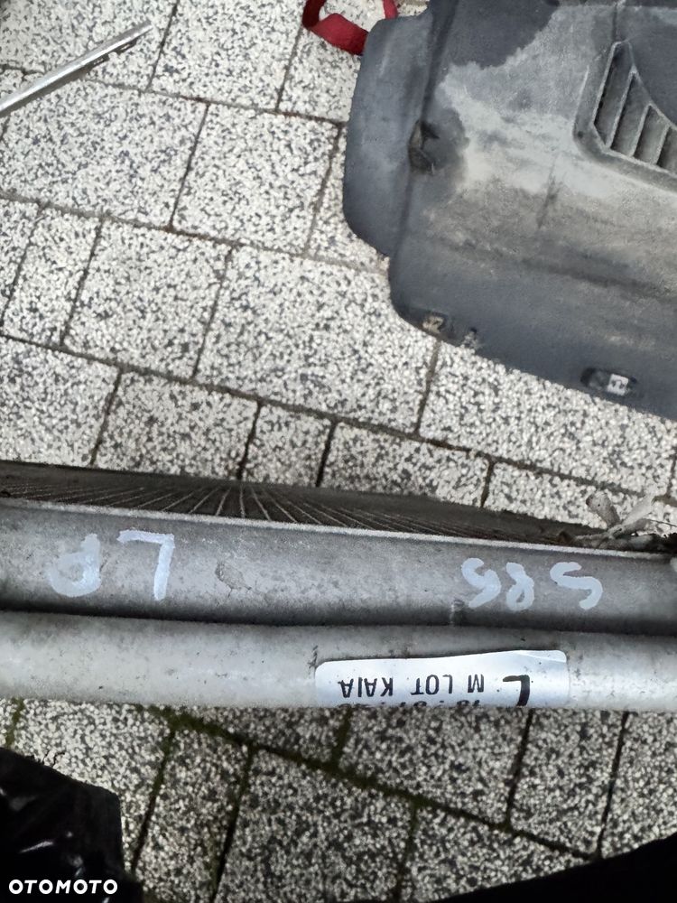 TESLA S 85D 13-16 CHLODNICA KLIMATYZACJI LEWA - 4
