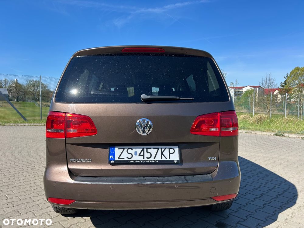 Volkswagen Touran - 6