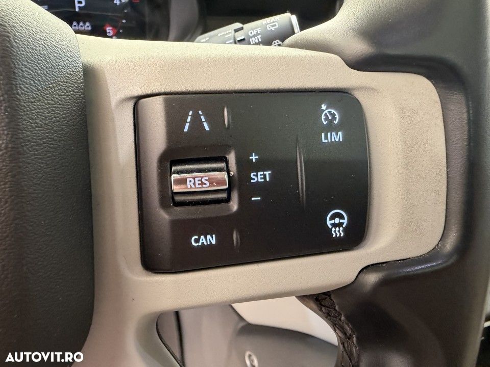 Land Rover Defender - 18