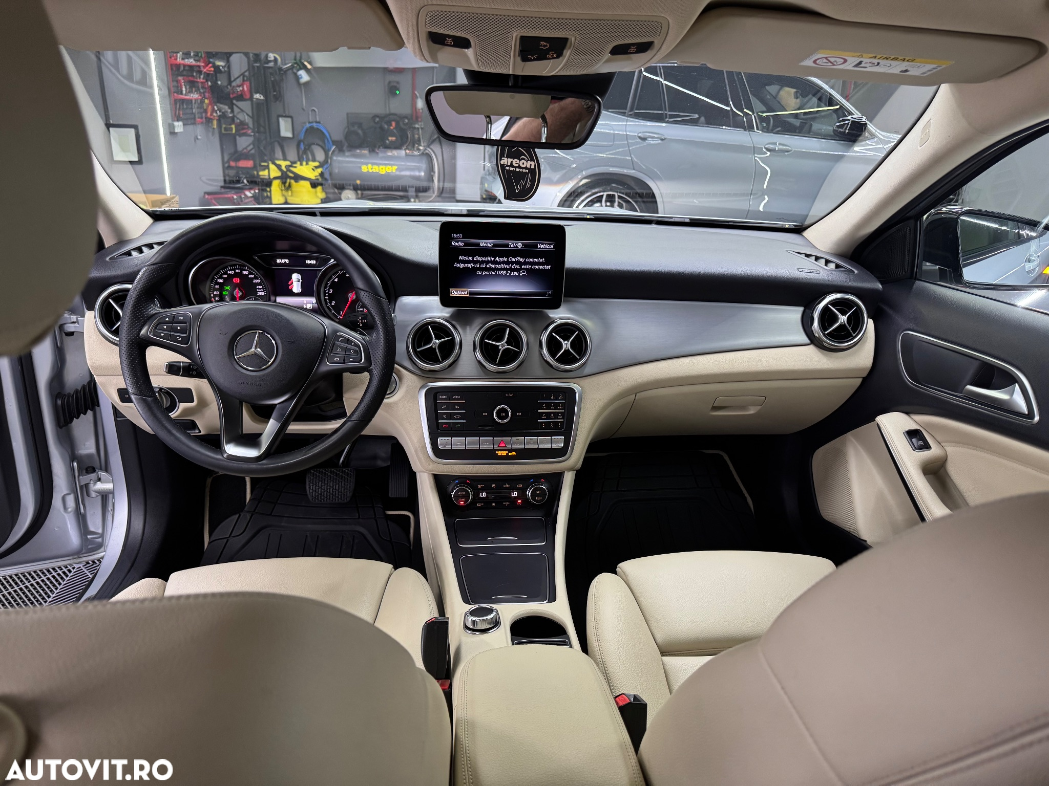 Mercedes-Benz GLA 220 4MATIC - 4