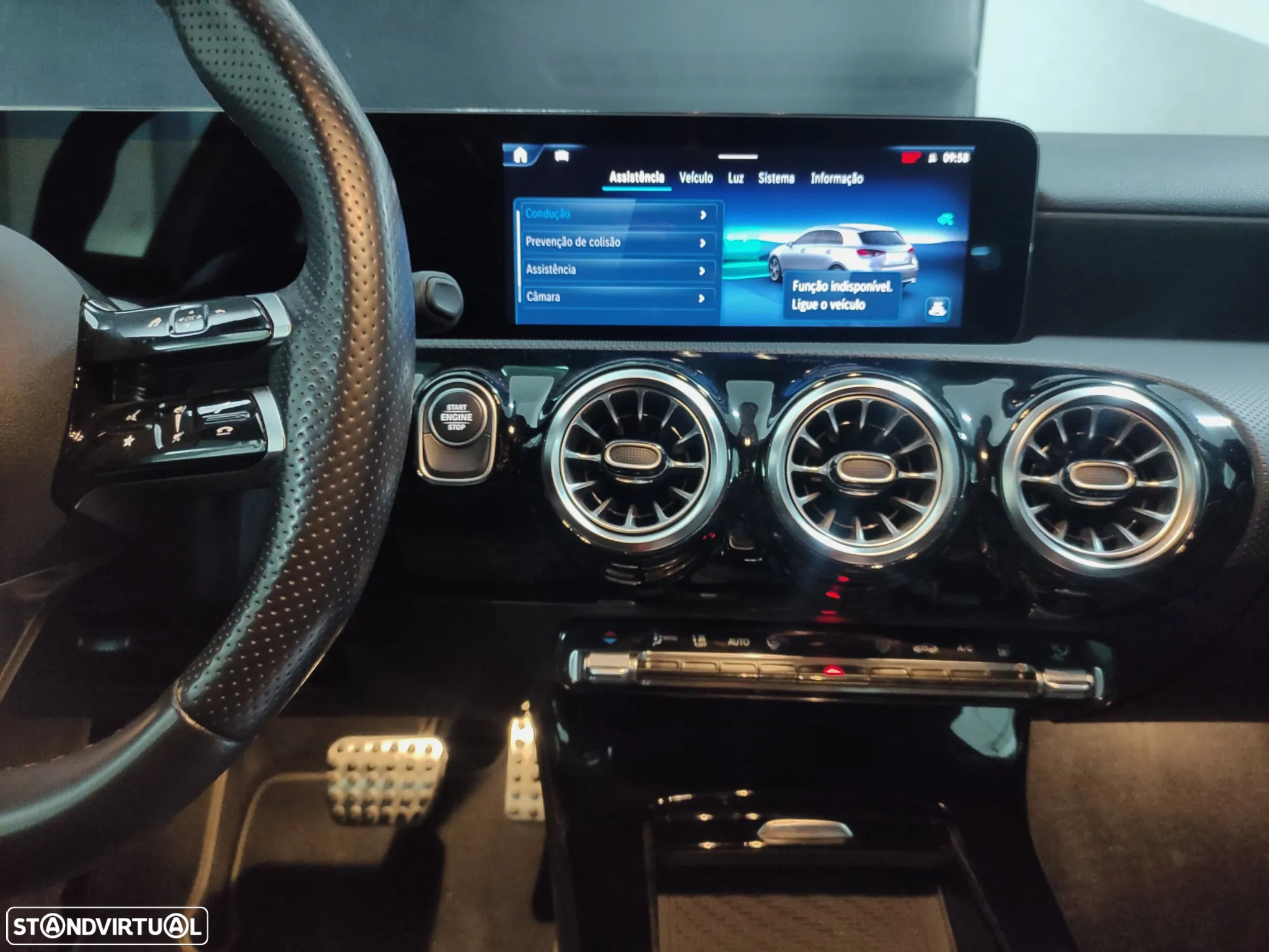 Mercedes-Benz A 250 e AMG Line - 16