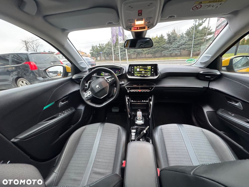 Peugeot 208 PureTech 100 EAT8 Allure - 22