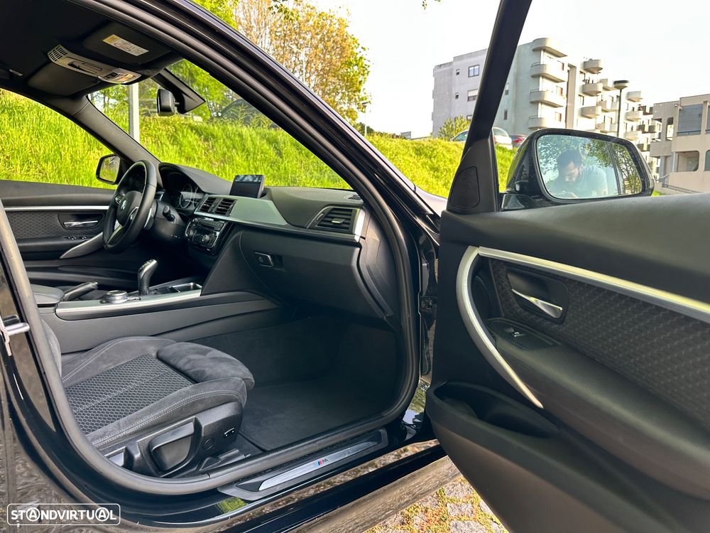 BMW 320 d Pack M Shadow Auto - 32