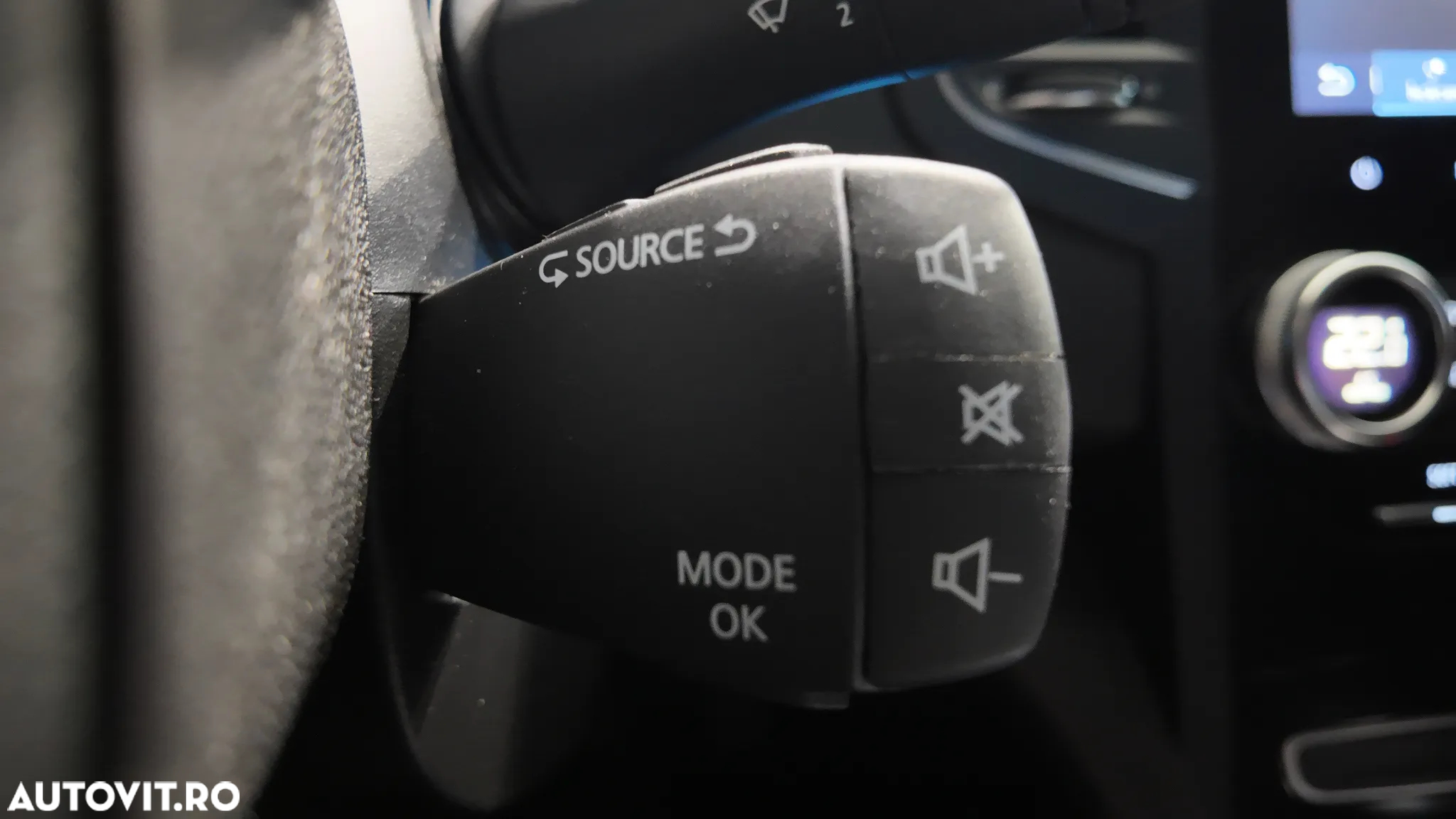Renault Megane E-TECH Plug-in 160 BUSINESS EDITION - 18
