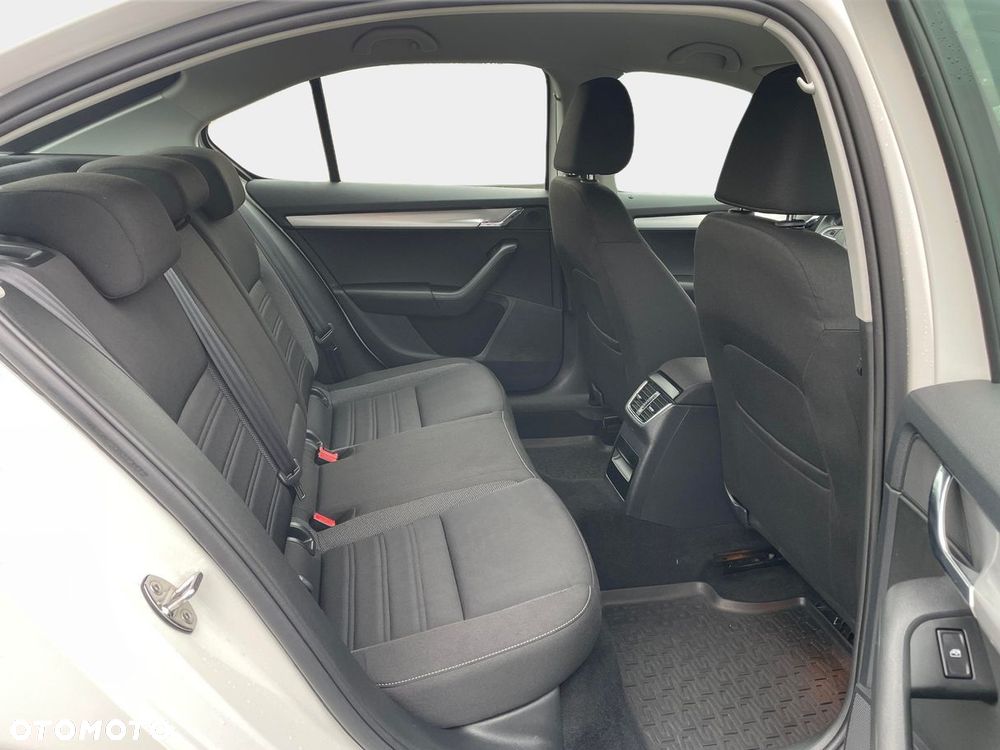 Skoda Octavia 1.6 TDI Ambition - 16