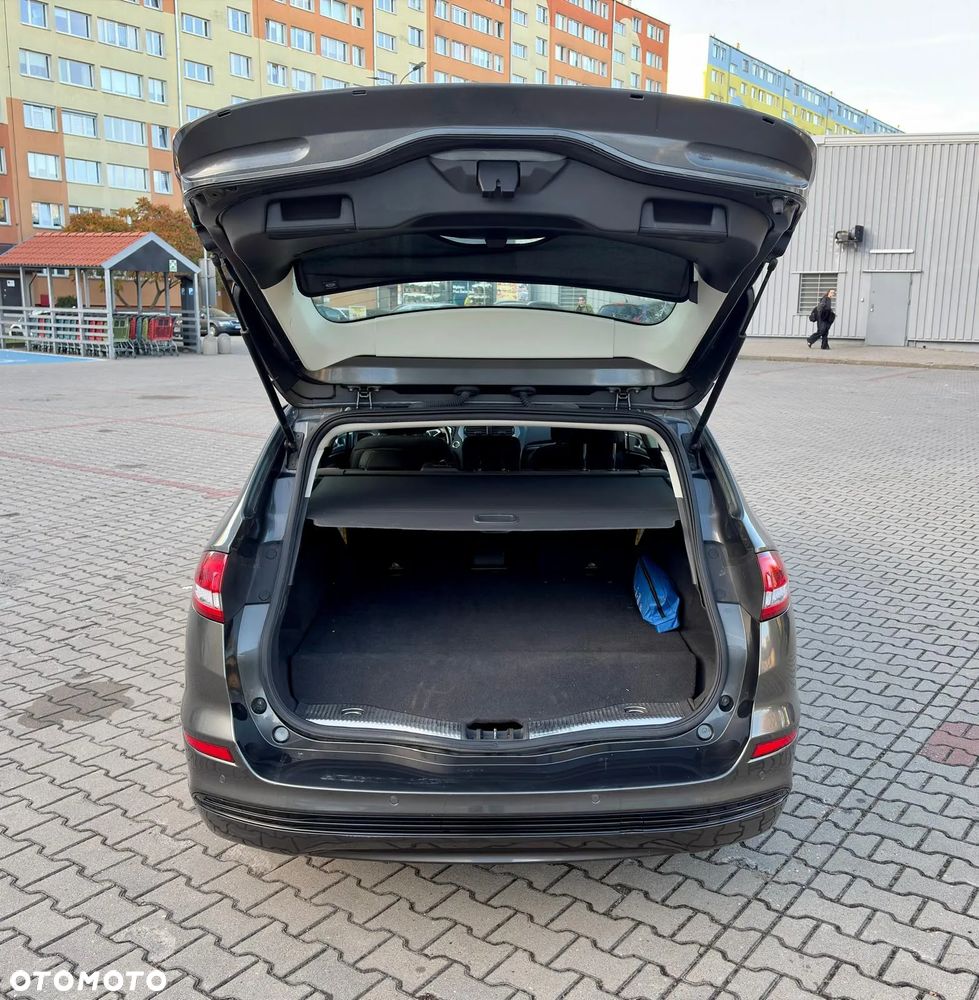 Ford Mondeo 2.0 Hybrid Titanium - 9