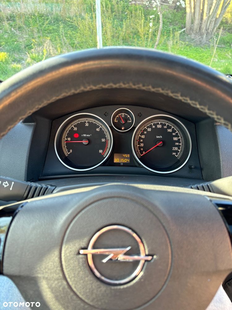 Opel Astra 1.9 CDTI Edition - 22