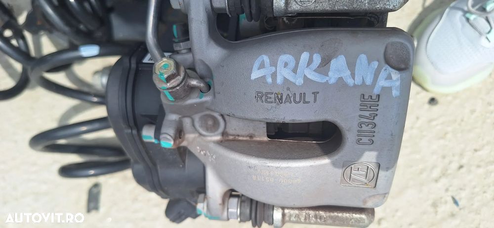 PUNTE SPATE RENAULT  ARKANA - 8