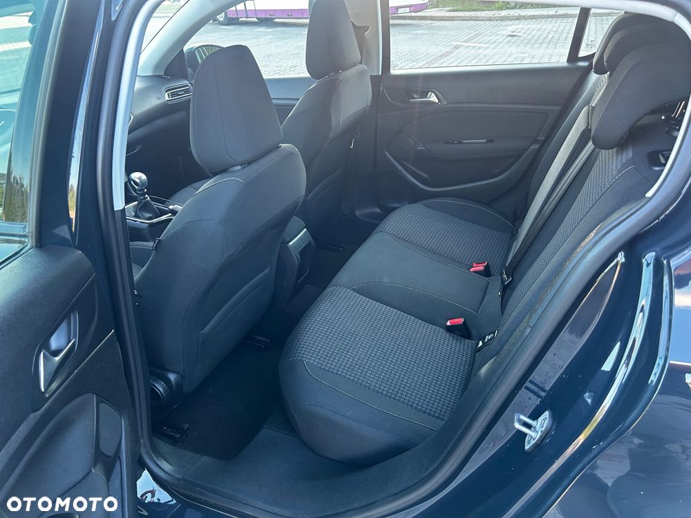 Peugeot 308 - 24