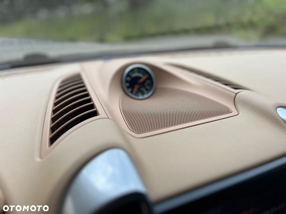 Porsche Cayenne S Platinum Edition - 29