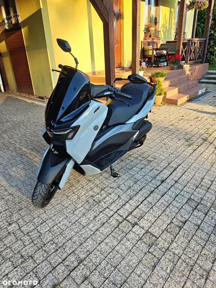 Yamaha NMAX - 4