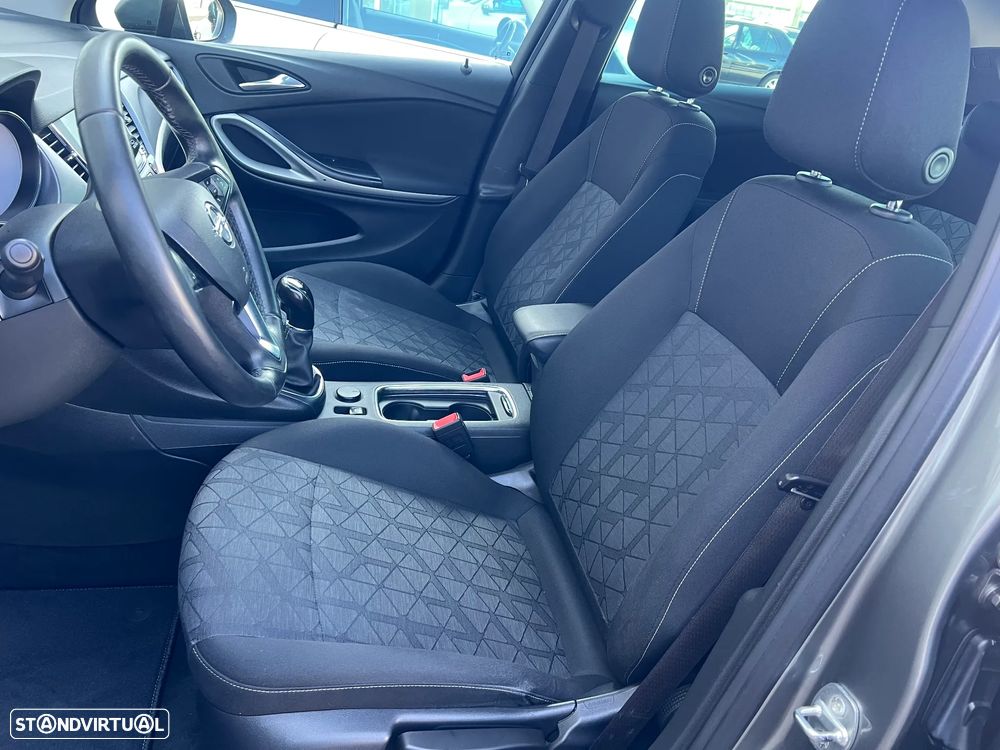Opel Astra 1.6 CDTI Ecotec 120 Anos S/S - 12