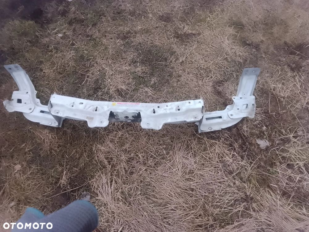 wzmocnienie przód doblo II zbiorniczek  części - 1