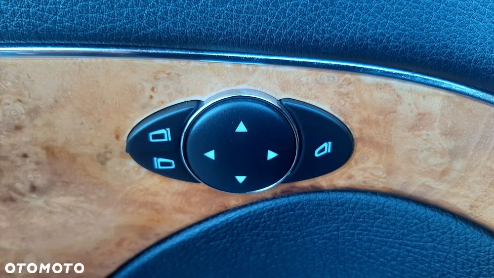 Mercedes-Benz Klasa E 200 T Kompressor Automatik Elegance - 32