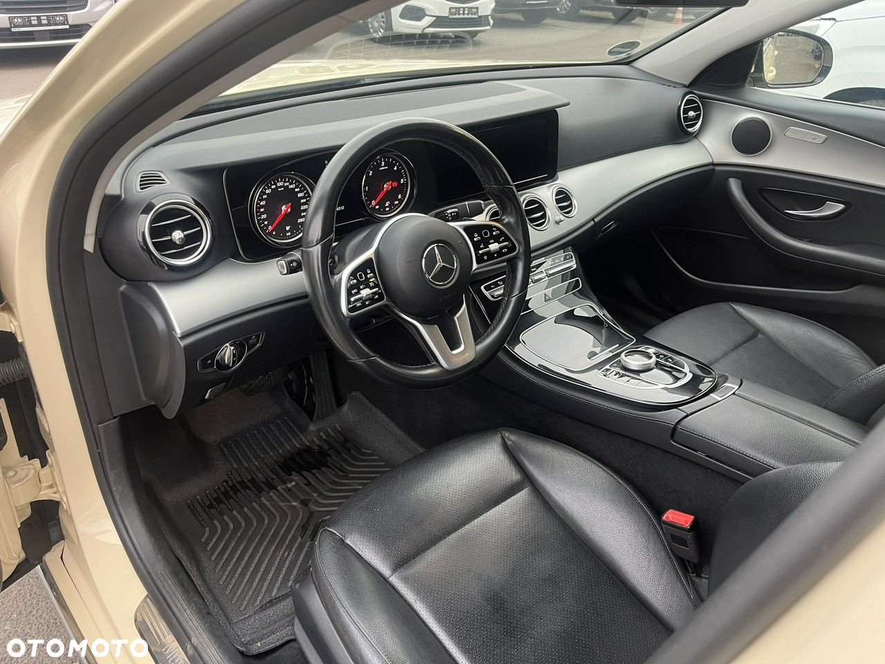 Mercedes-Benz Klasa E - 7