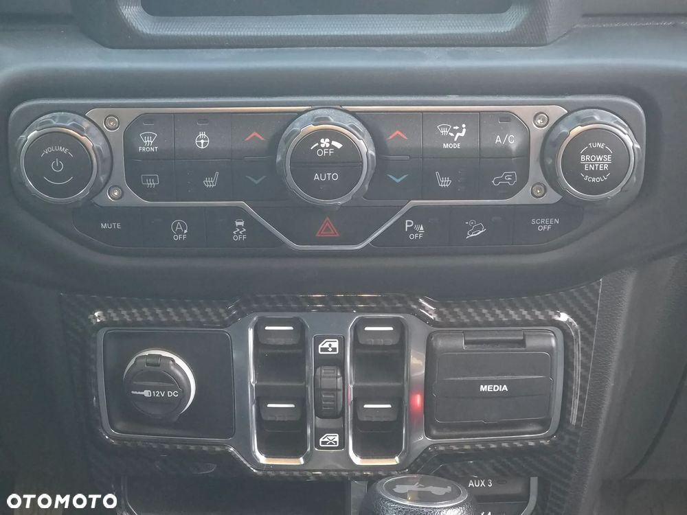 Jeep Wrangler Unlimited 3.6 Automatik Sahara - 14