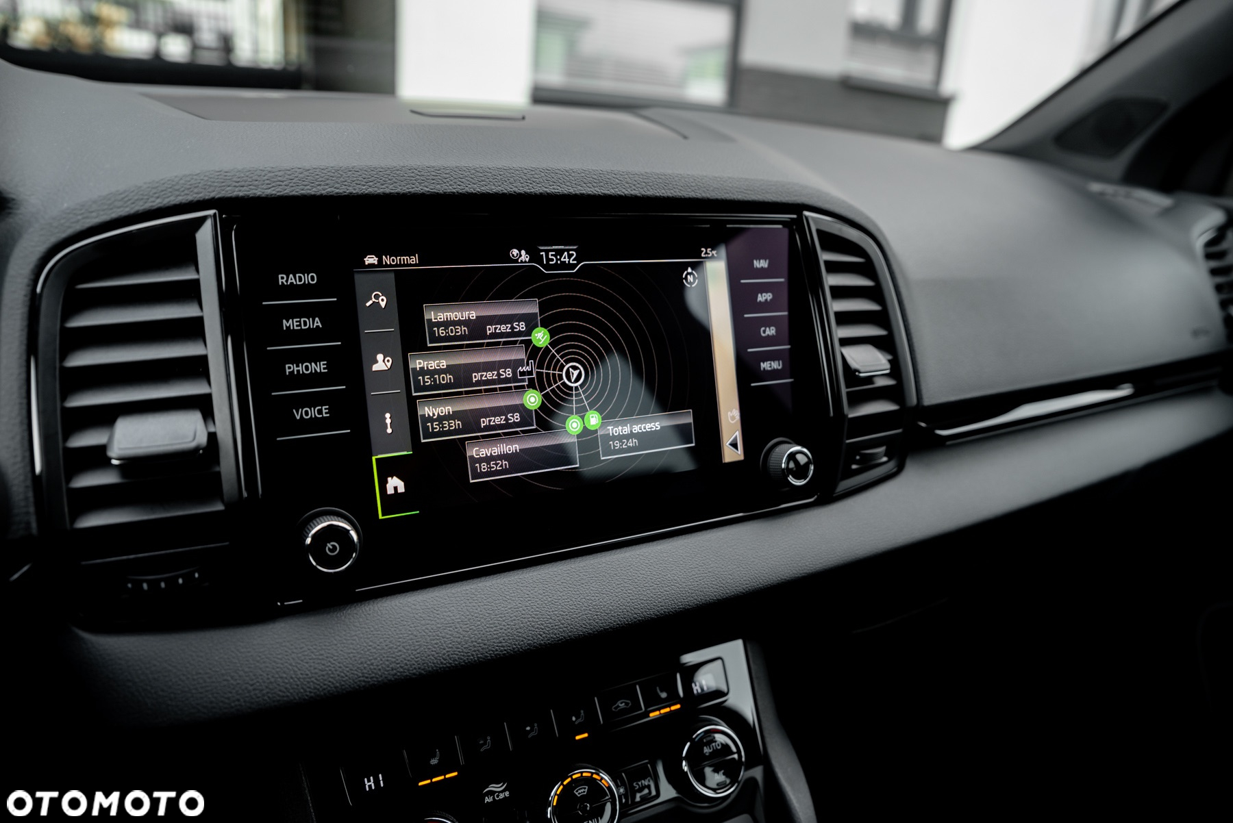 Skoda Karoq 2.0 TSI 4x4 DSG Sportline - 36
