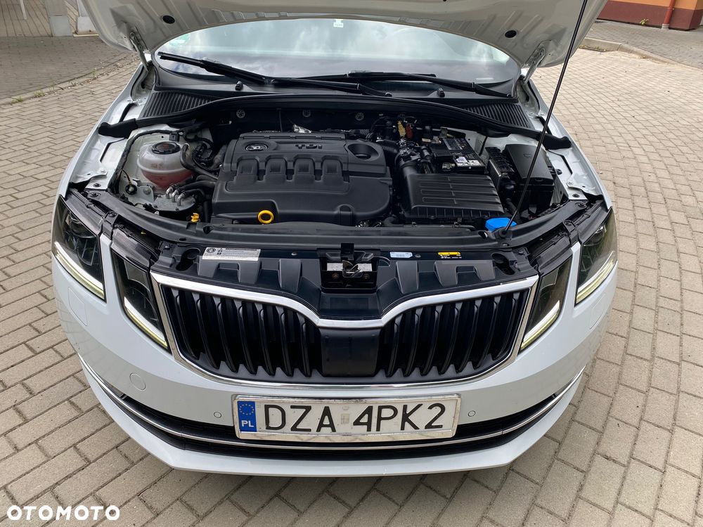 Skoda Octavia Combi 1.6 TDI DSG Premium Edition - 37