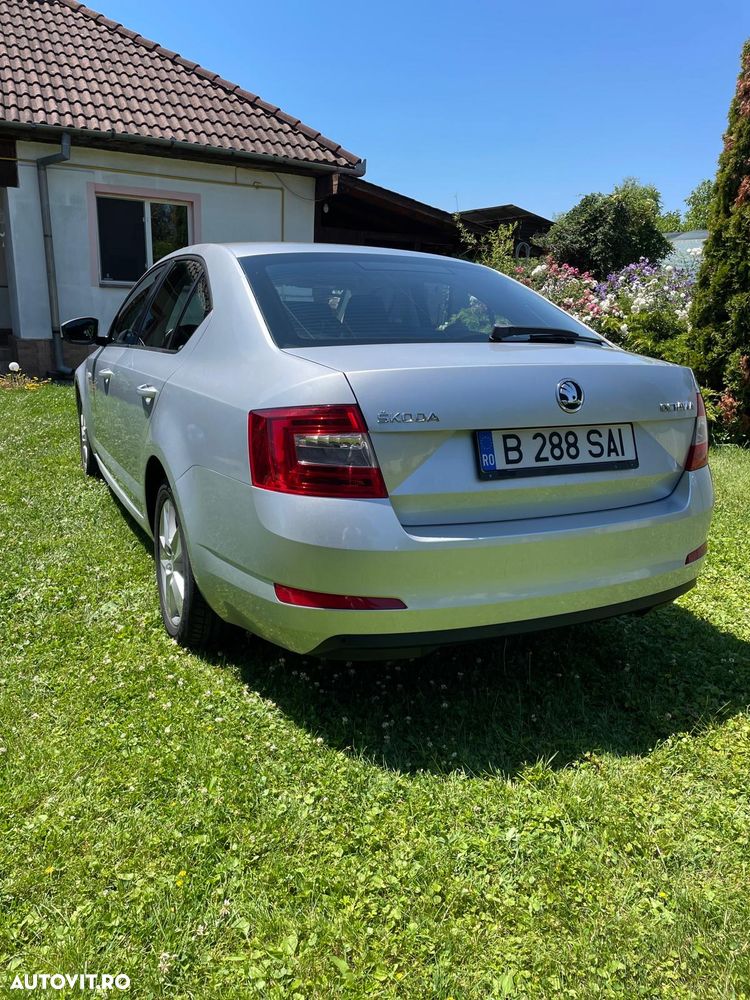 Skoda Octavia 1.6 TDI Ambition - 12