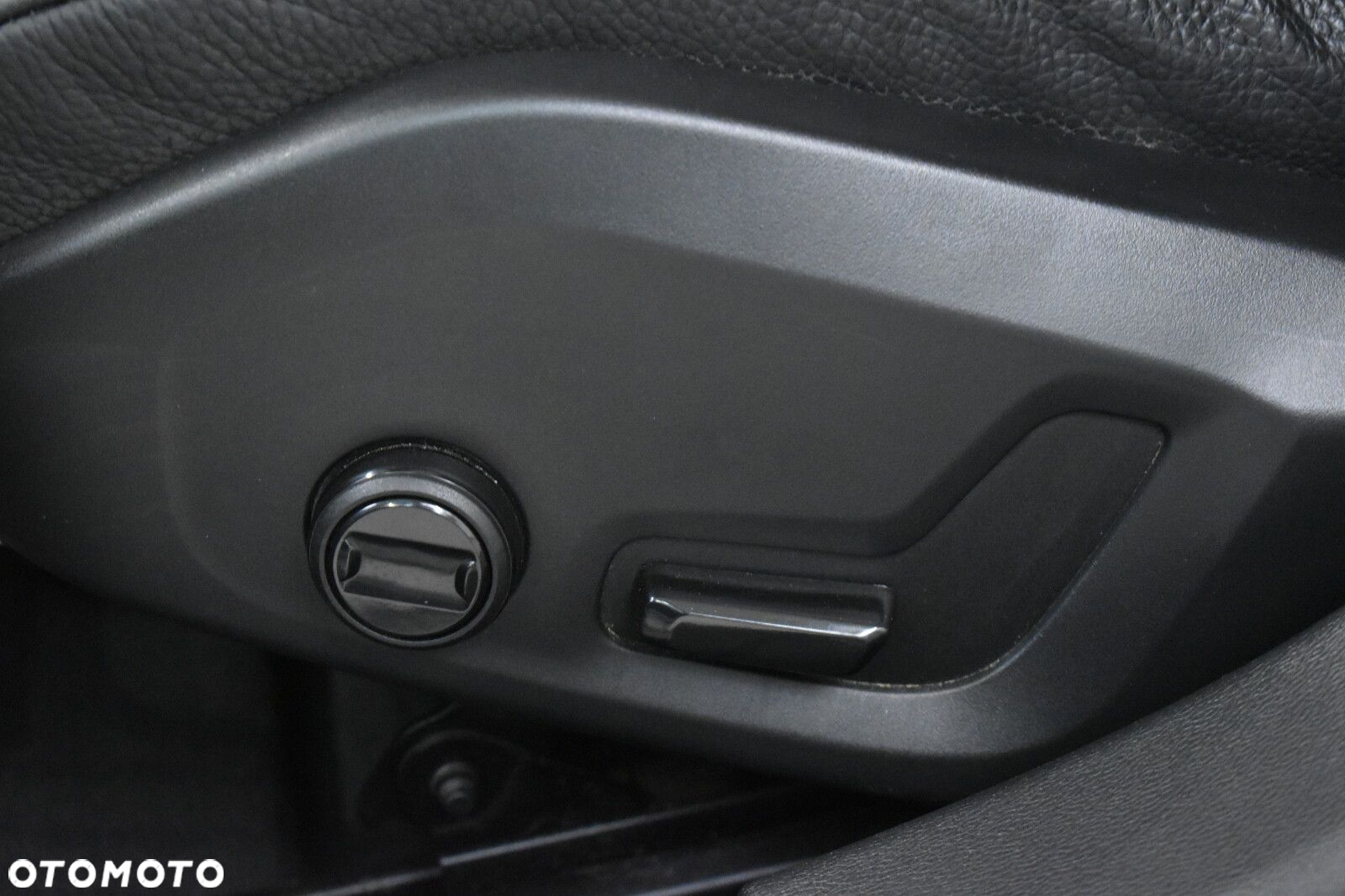 Volvo V60 Cross Country - 9