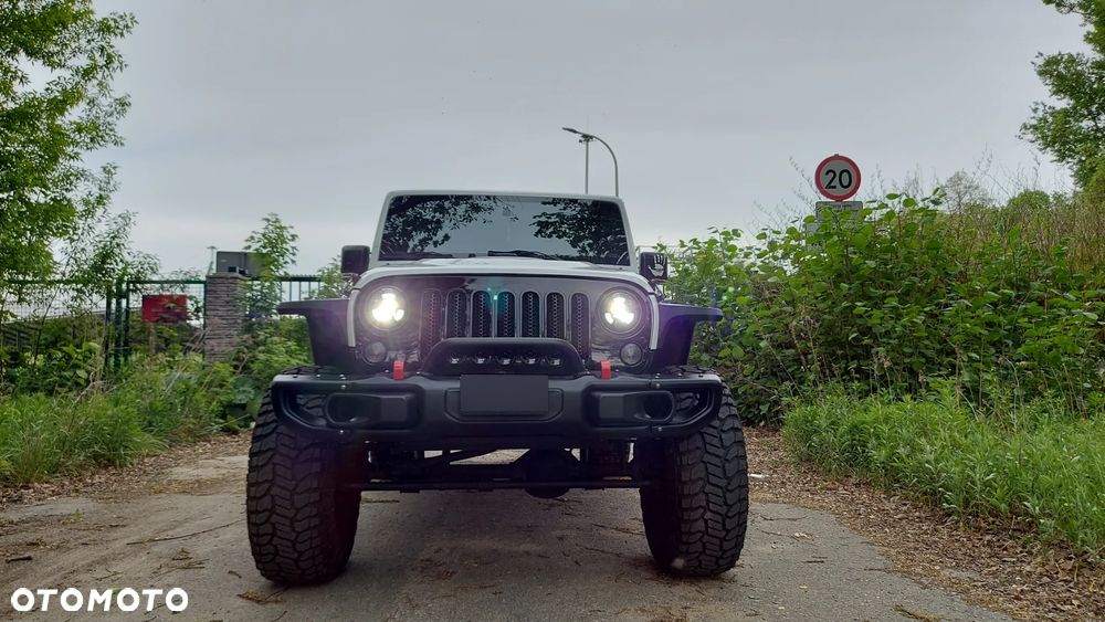 Jeep Wrangler 3.6 Unlim 75th Anniv - 1