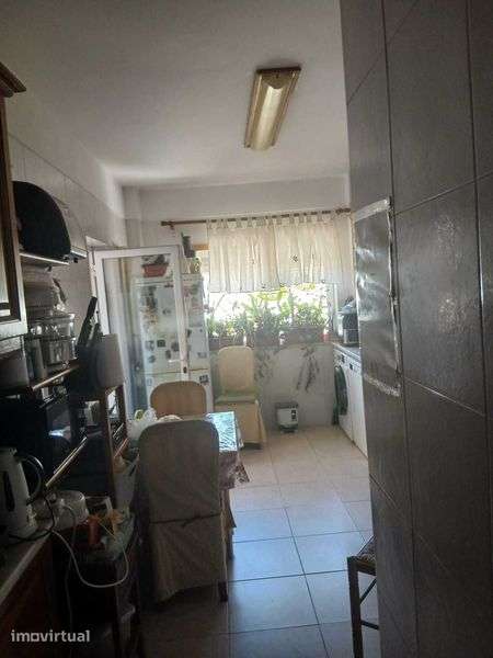 Vende-se T3 no Fogueteiro - Grande imagem: 5/7