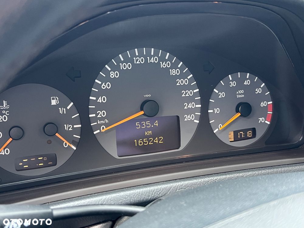 Mercedes-Benz CLK - 24