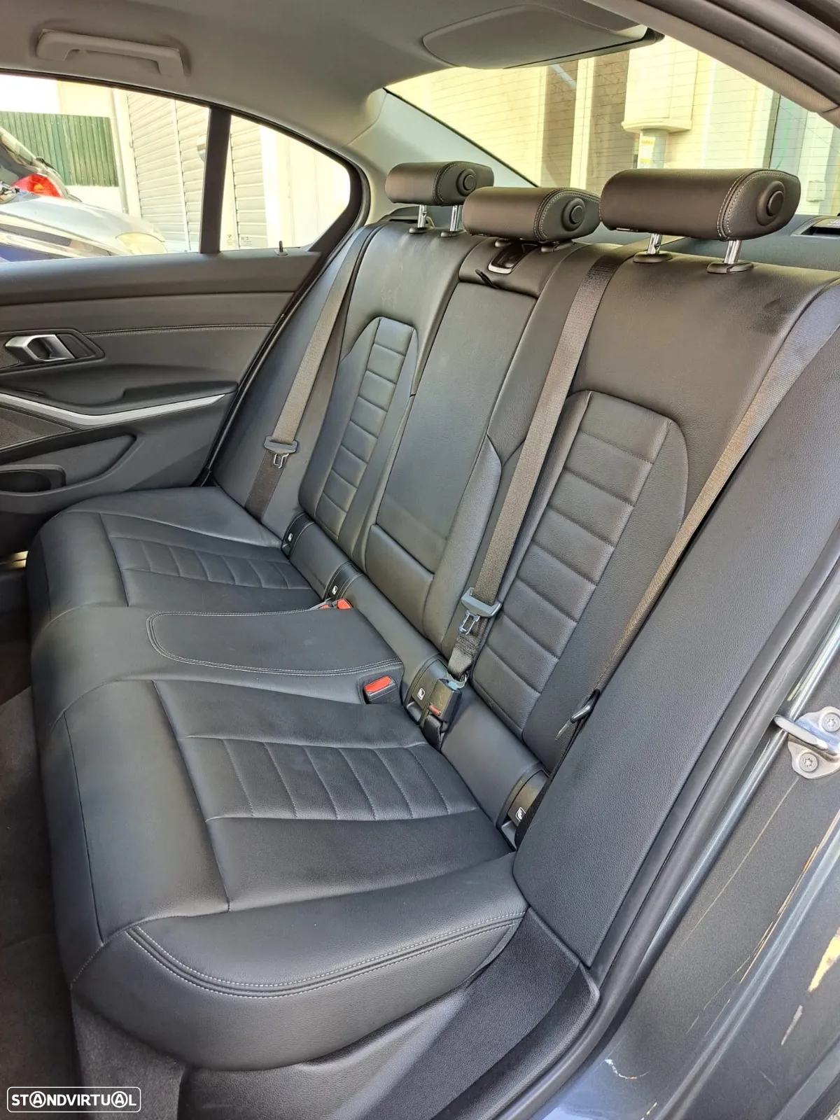 BMW 330 e Line Luxury Auto - 35