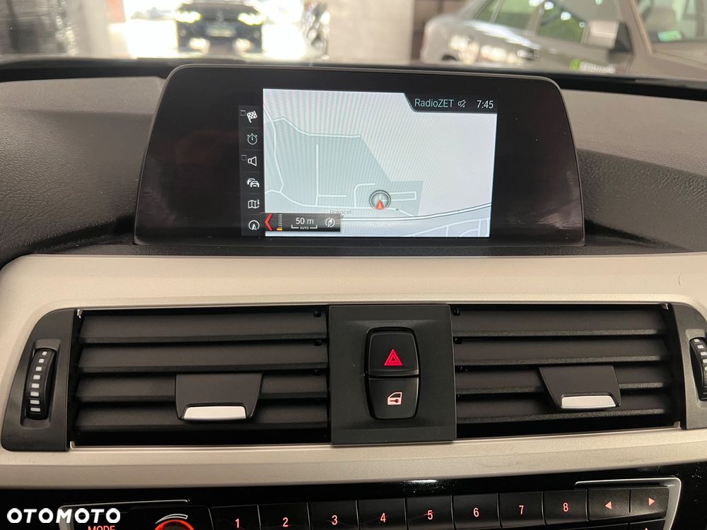 BMW Seria 3 318i Edition Luxury Line Purity - 35