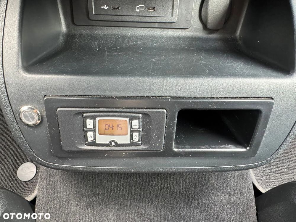 Mercedes-Benz Klasa V 300 d 4-Matic Avantgarde 9G-Tronic (ekstra d³) - 30