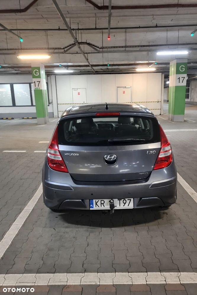 Hyundai i30 1.6 CRDi Comfort EU5 - 8