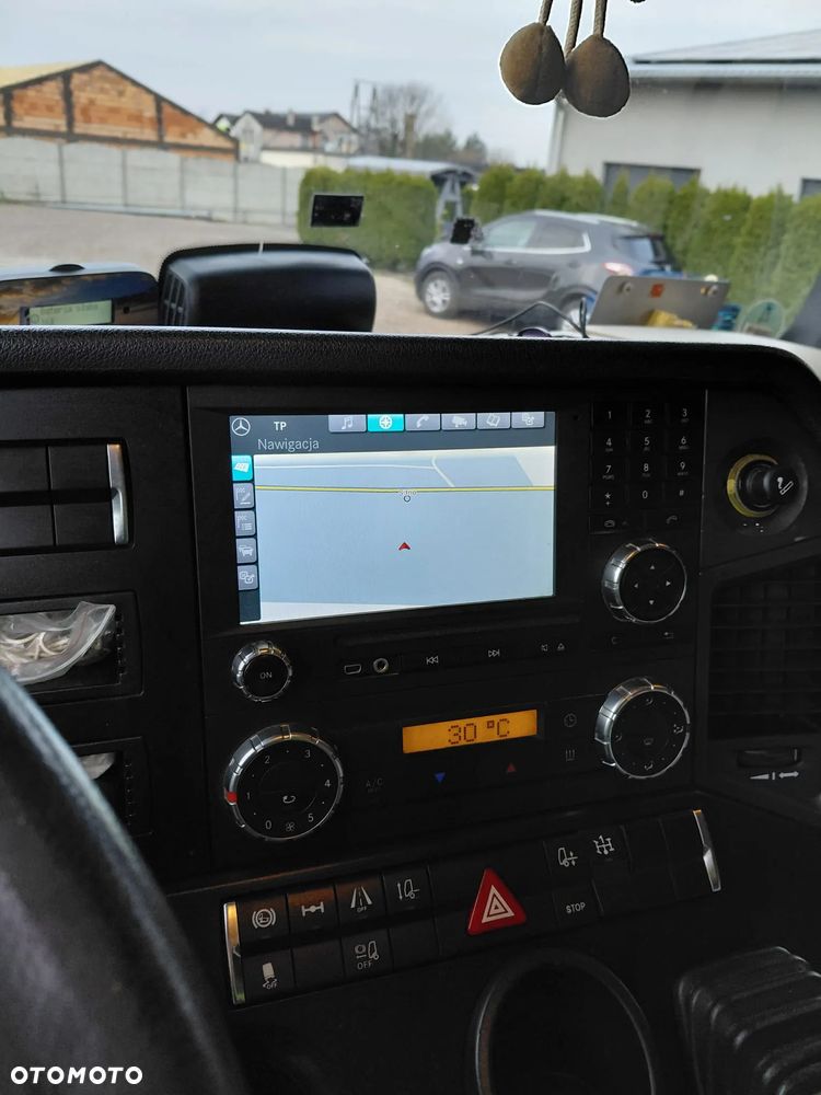 Mercedes-Benz ACTROS - 9