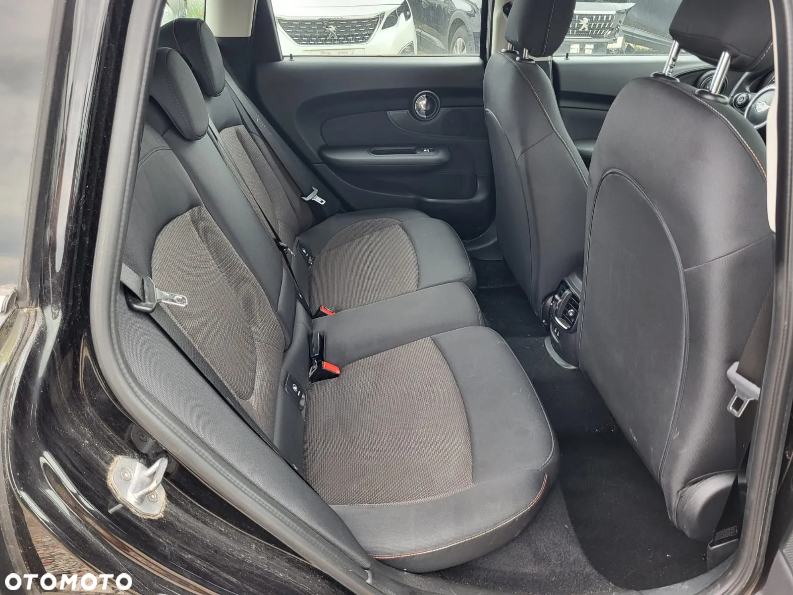 MINI Clubman Cooper Essential Trim - 11