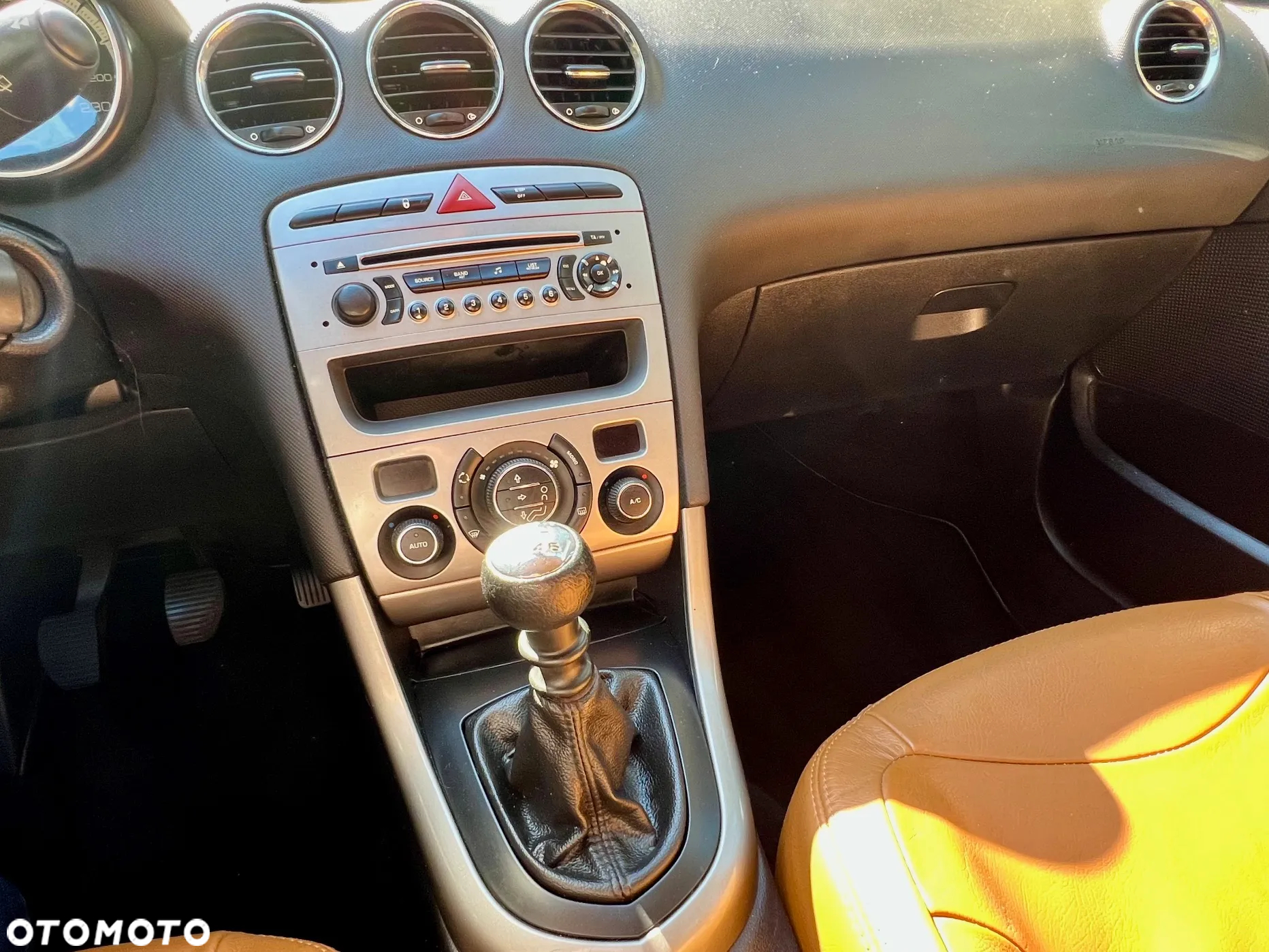 Peugeot 308 - 8